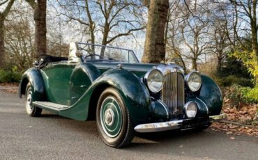 Lagonda-v12-drophead-coupe-1939-green-2