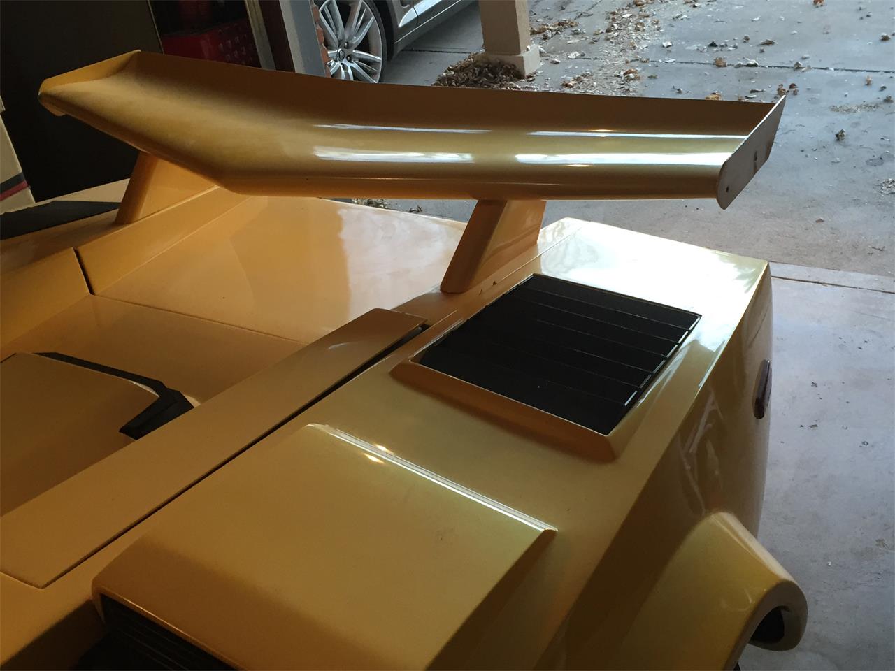 Lamborghini-Countach-1981-Yellow-Yellow-amp-Black-17