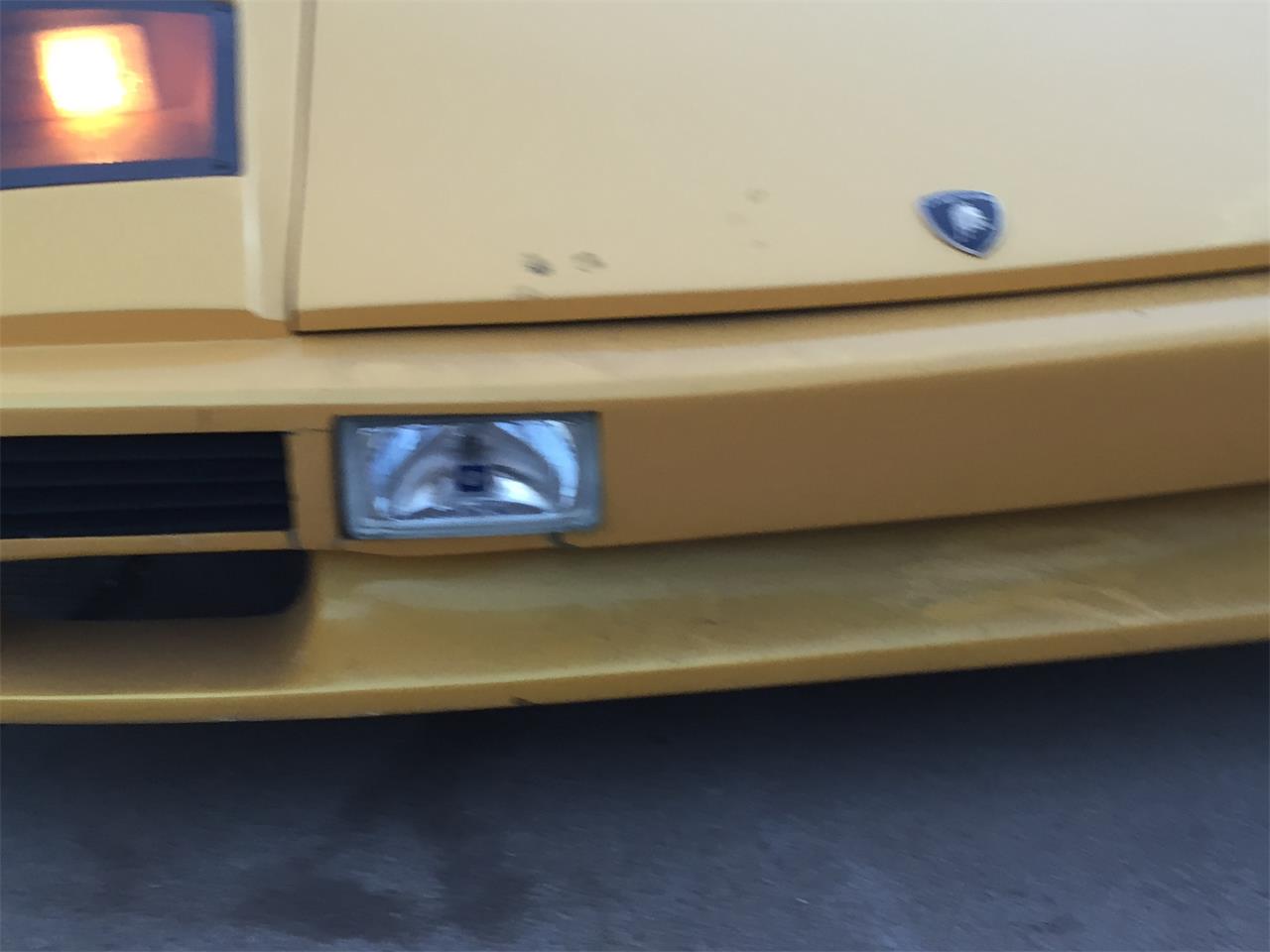 Lamborghini-Countach-1981-Yellow-Yellow-amp-Black-23