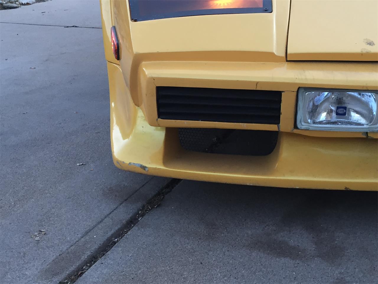 Lamborghini-Countach-1981-Yellow-Yellow-amp-Black-24