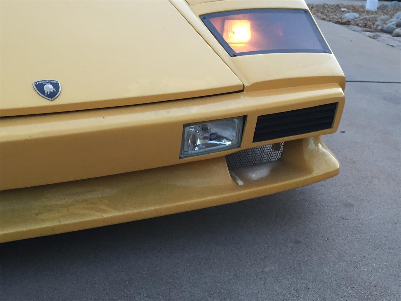 Lamborghini-Countach-1981-Yellow-Yellow-amp-Black-25