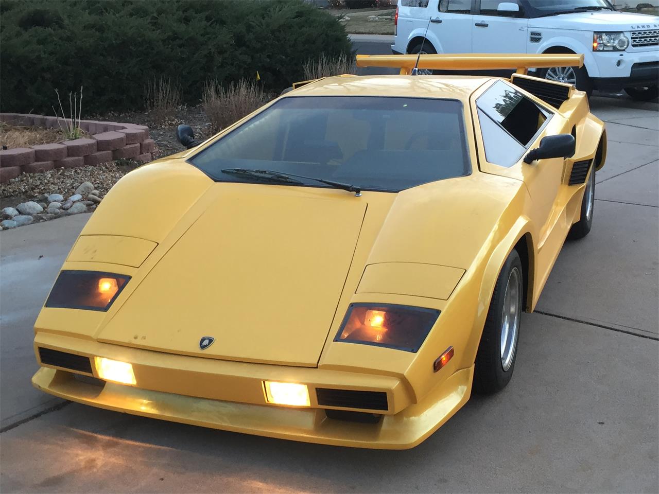Lamborghini-Countach-1981-Yellow-Yellow-amp-Black-3
