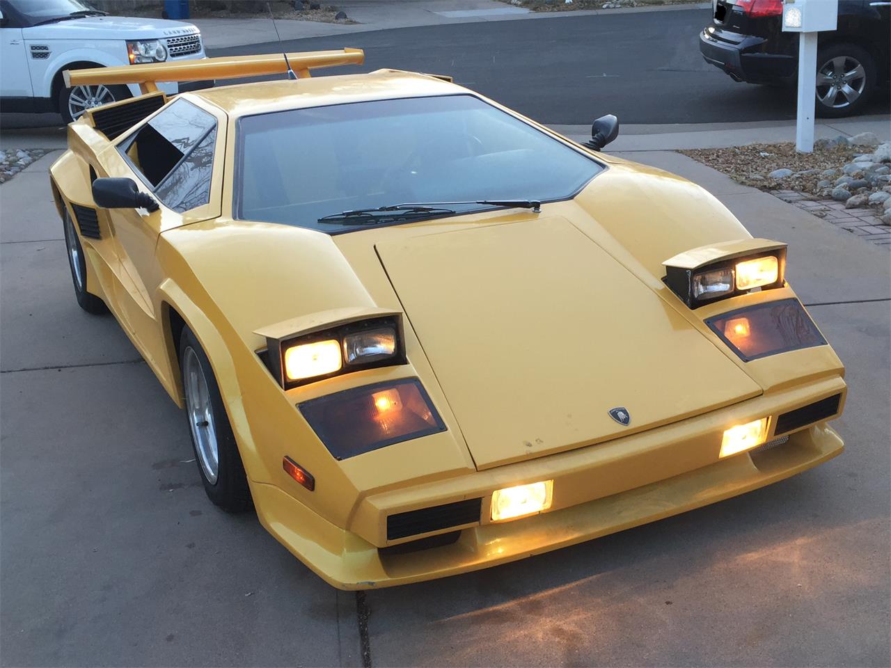 Lamborghini-Countach-1981-Yellow-Yellow-amp-Black-8