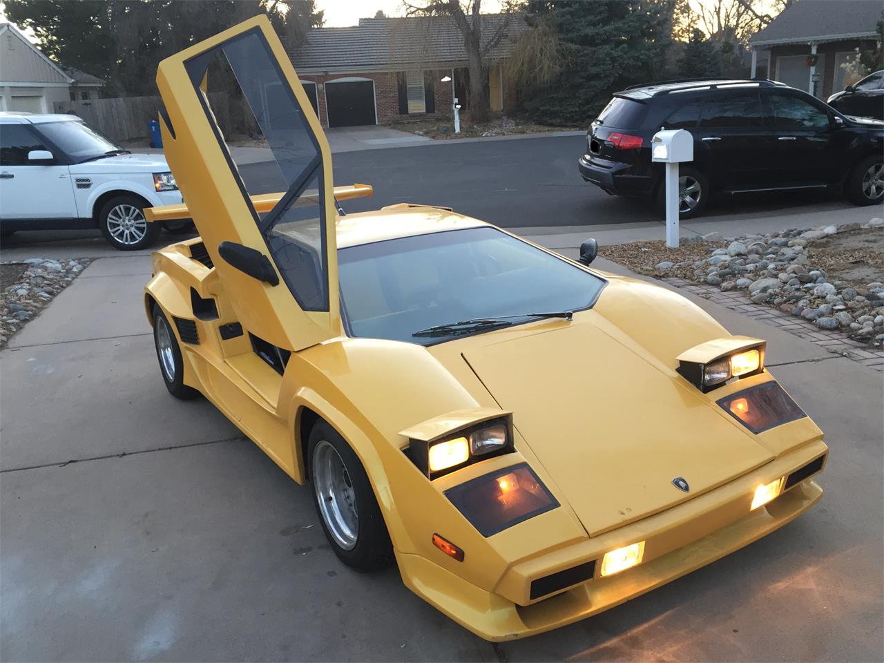 Lamborghini-Countach-1981-Yellow-Yellow-amp-Black-9