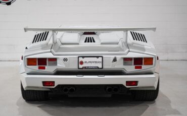 Lamborghini-Countach-1989-2