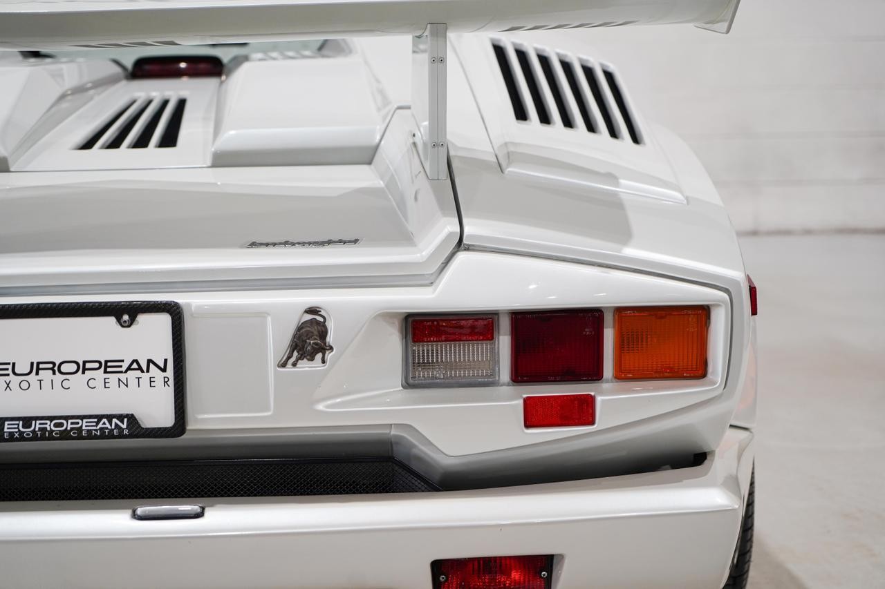 Lamborghini-Countach-1989-22