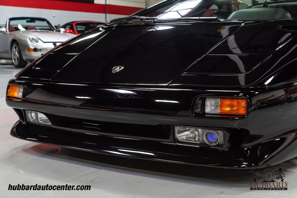Lamborghini-Diablo-1992-Coupe-11