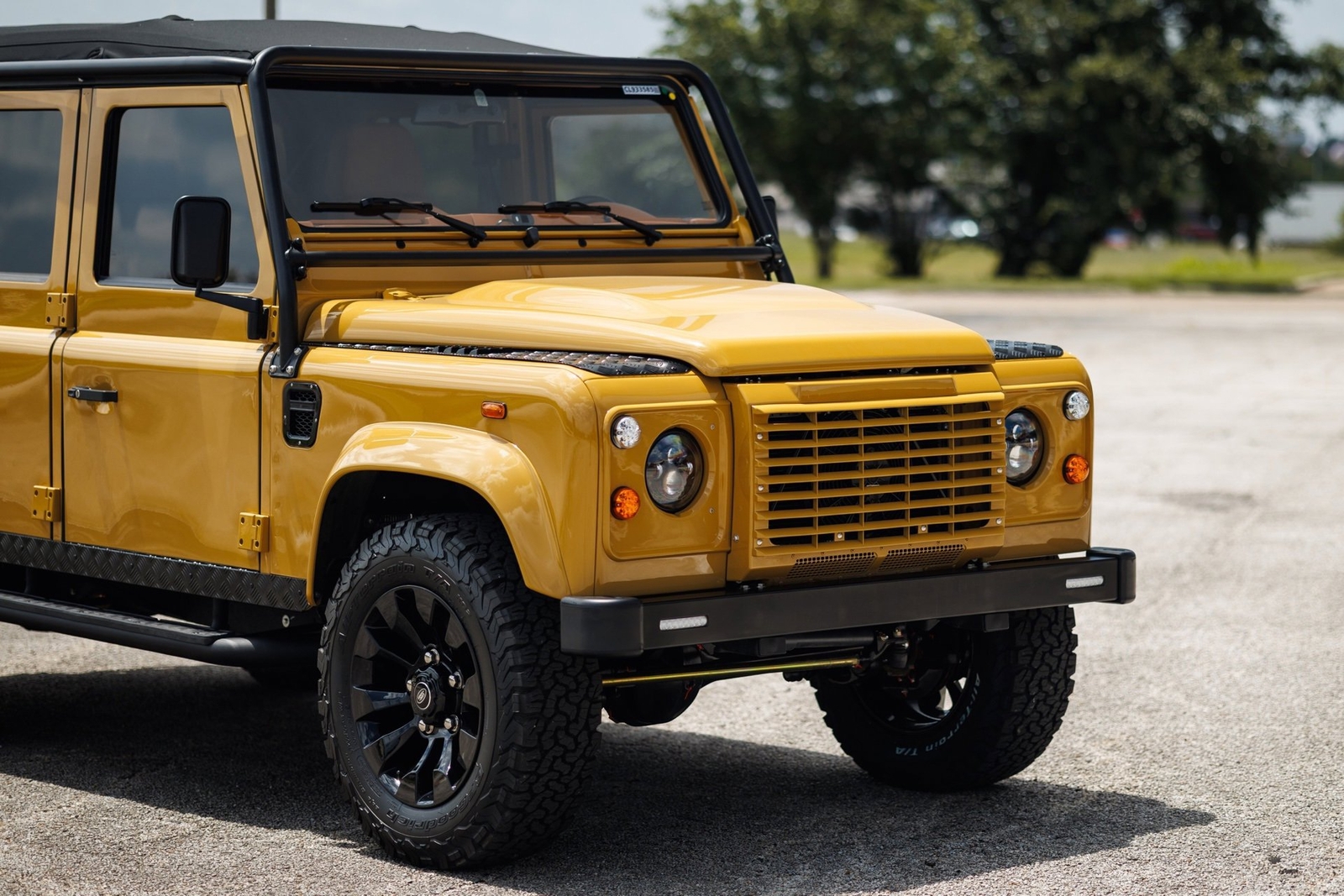 Land-Rover-Defender-110-Custom-1993-4D-Sport-Utility-19