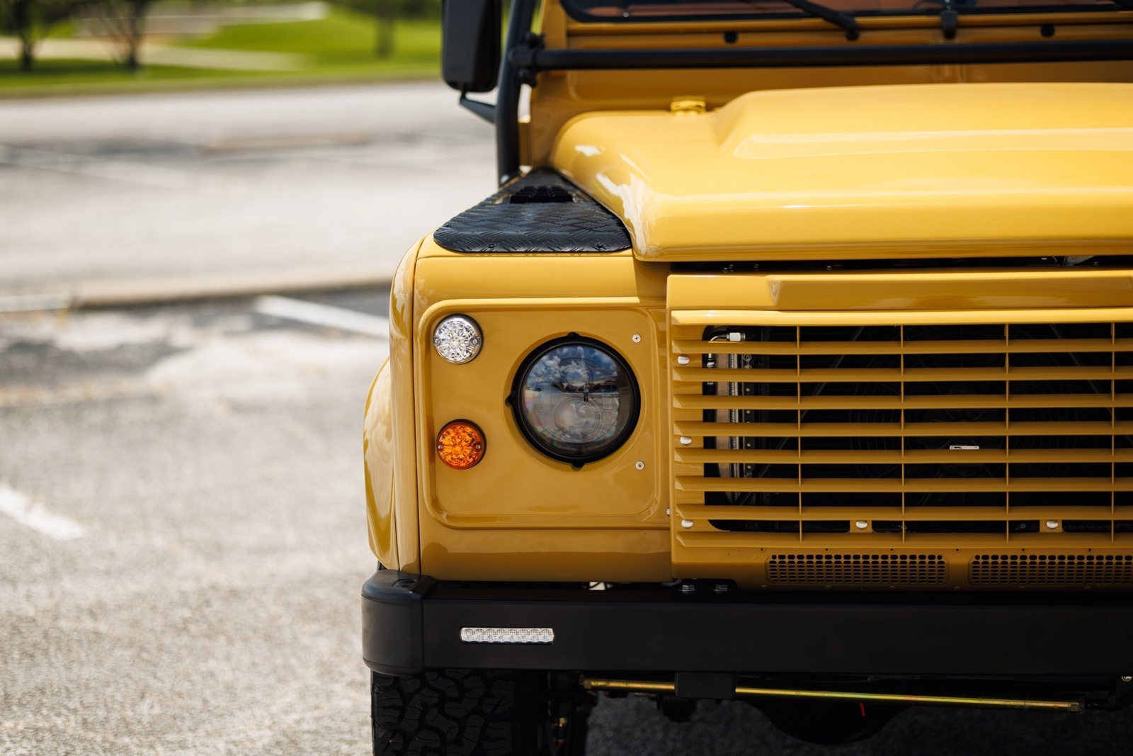 Land-Rover-Defender-110-Custom-1993-4D-Sport-Utility-33