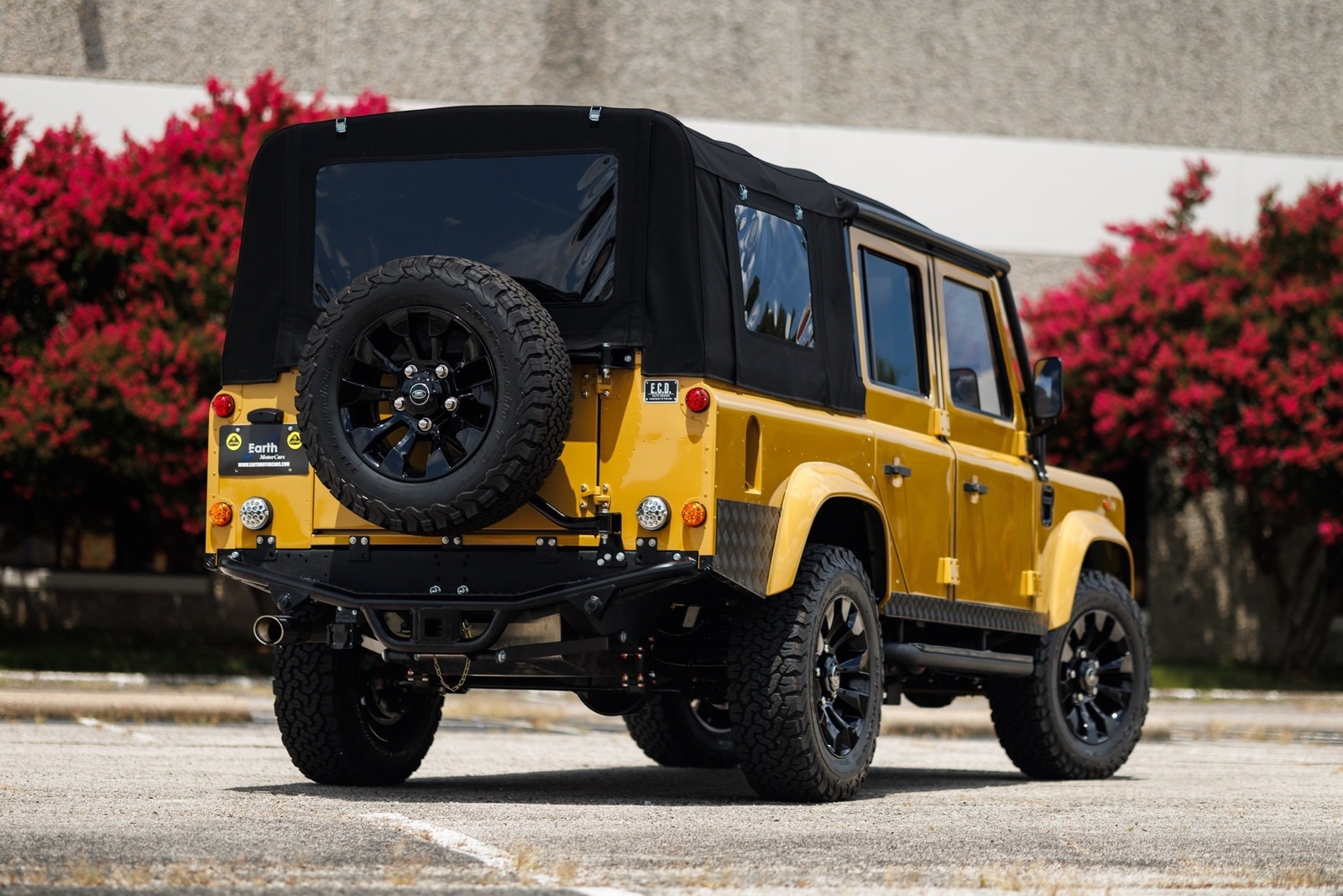Land-Rover-Defender-110-Custom-1993-4D-Sport-Utility-8