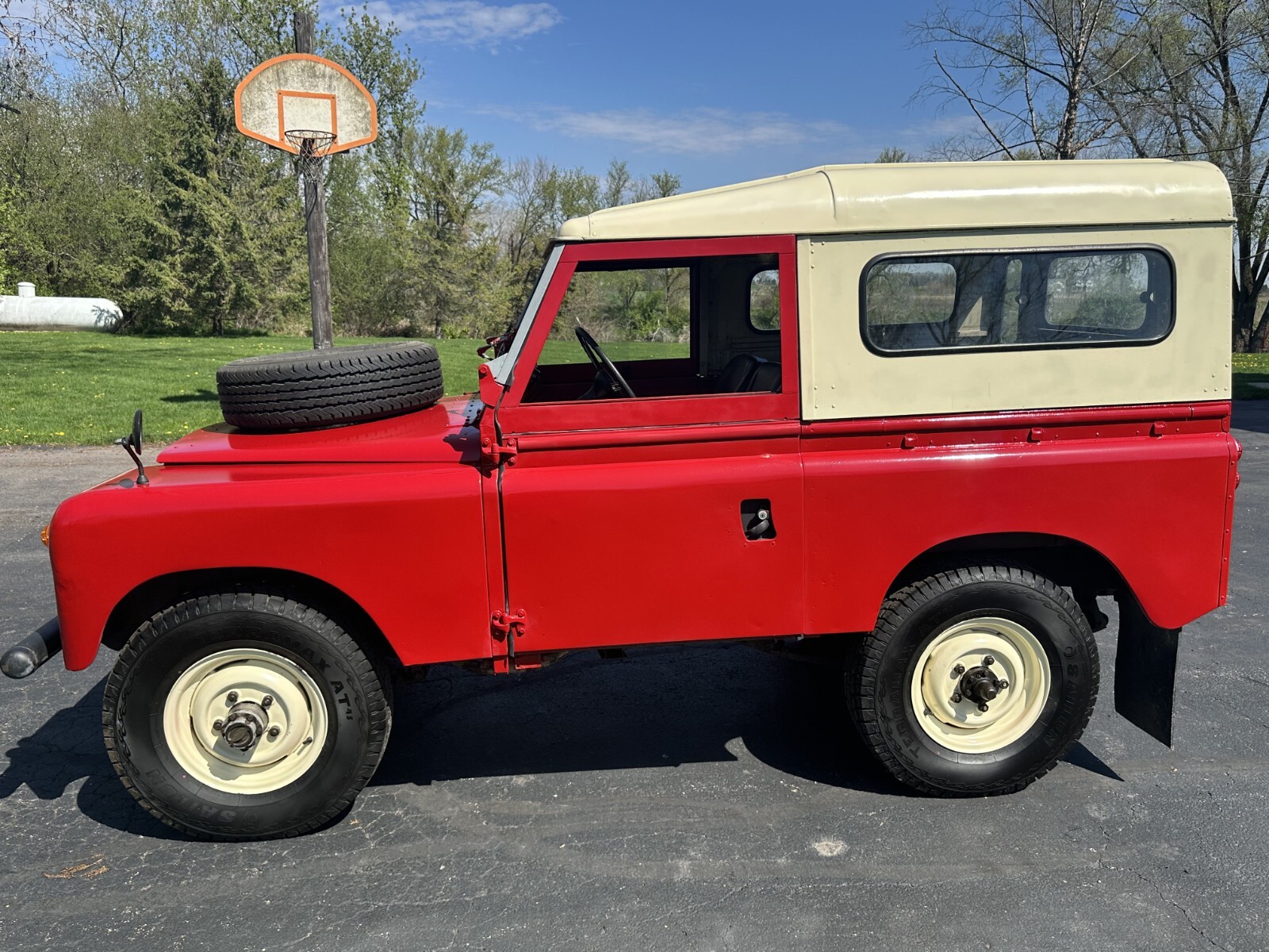 Land-Rover-Defender-1964-Convertible-2
