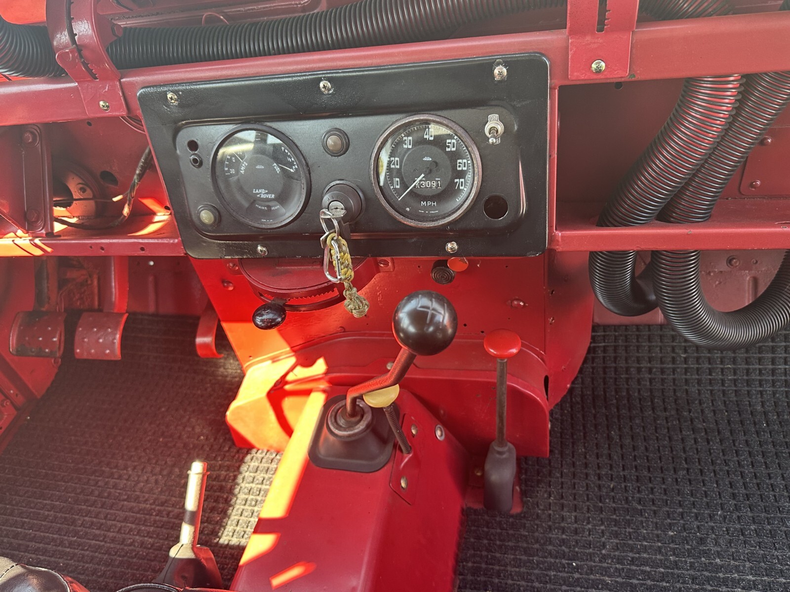 Land-Rover-Defender-1964-Convertible-8