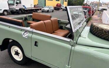 Land-Rover-Defender-1974-Convertible-12