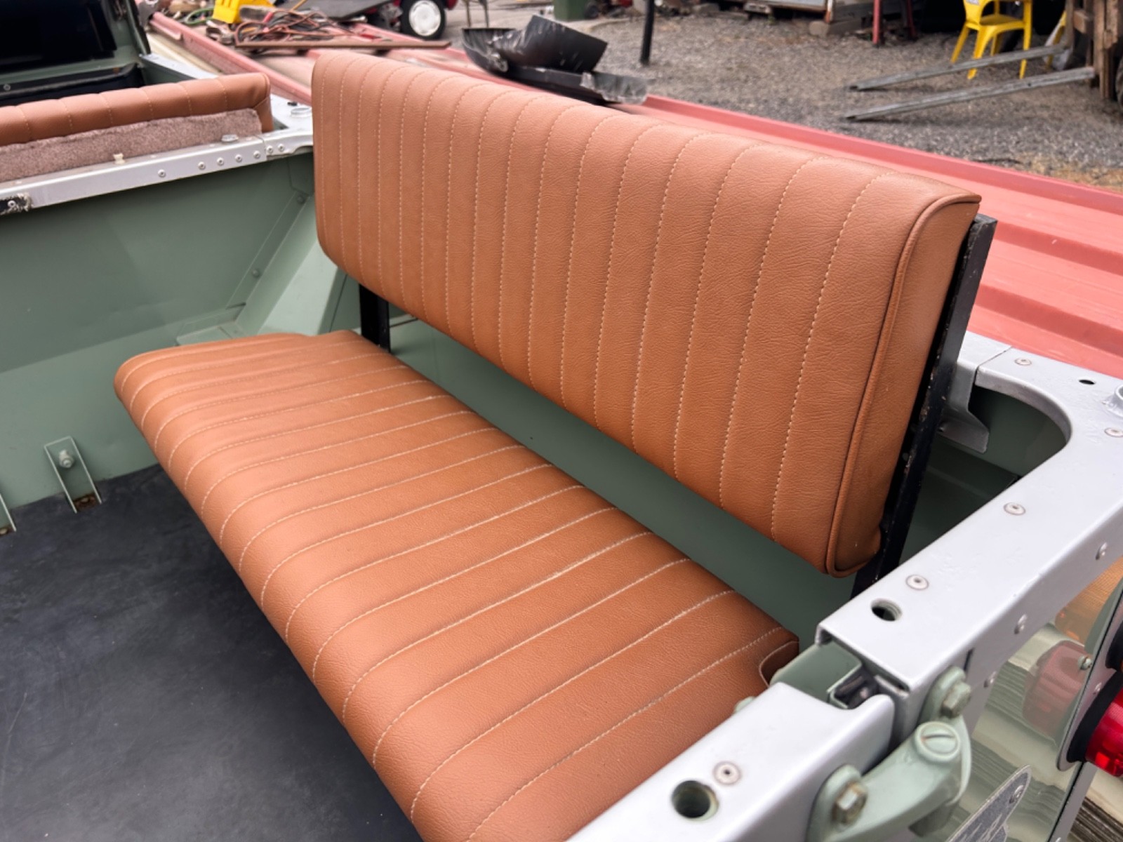 Land-Rover-Defender-1974-Convertible-15