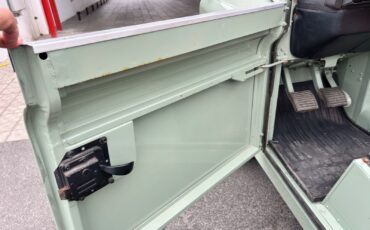 Land-Rover-Defender-1974-Convertible-19