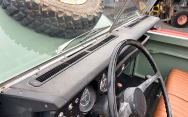 Land-Rover-Defender-1974-Convertible-23