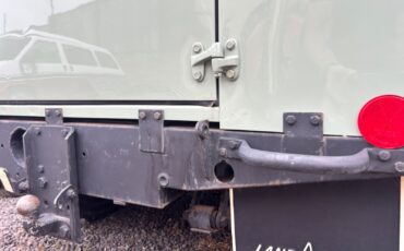 Land-Rover-Defender-1974-Convertible-36