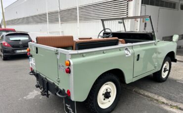 Land-Rover-Defender-1974-Convertible-4