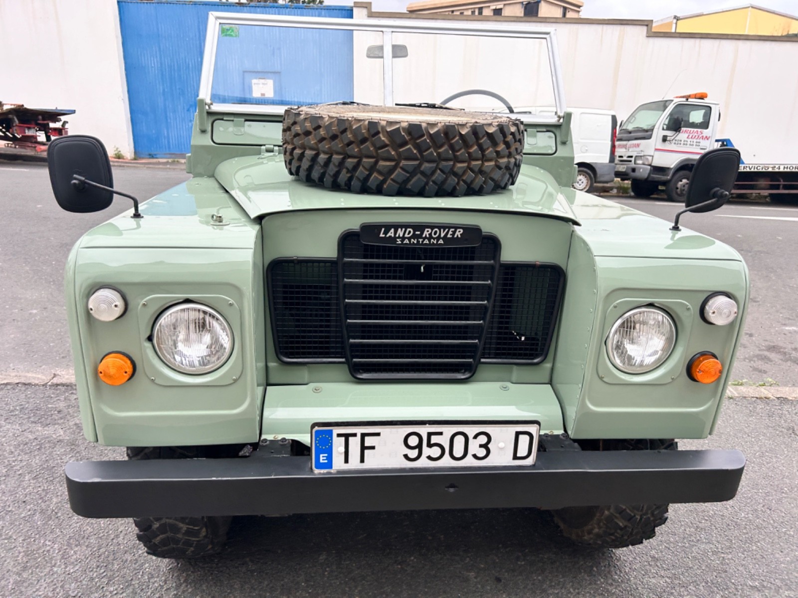 Land-Rover-Defender-1974-Convertible-6
