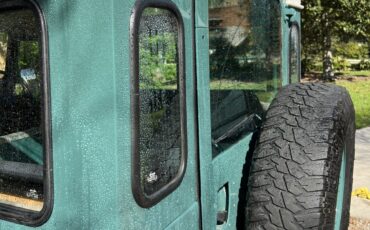 Land-Rover-Defender-1986-SUV-12