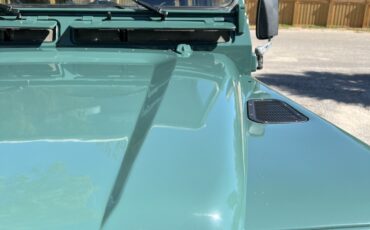 Land-Rover-Defender-1986-SUV-16