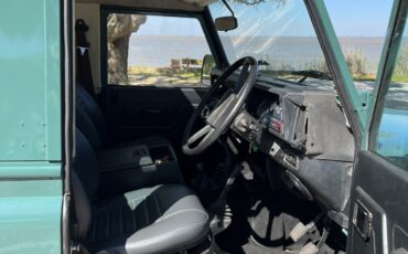 Land-Rover-Defender-1986-SUV-19
