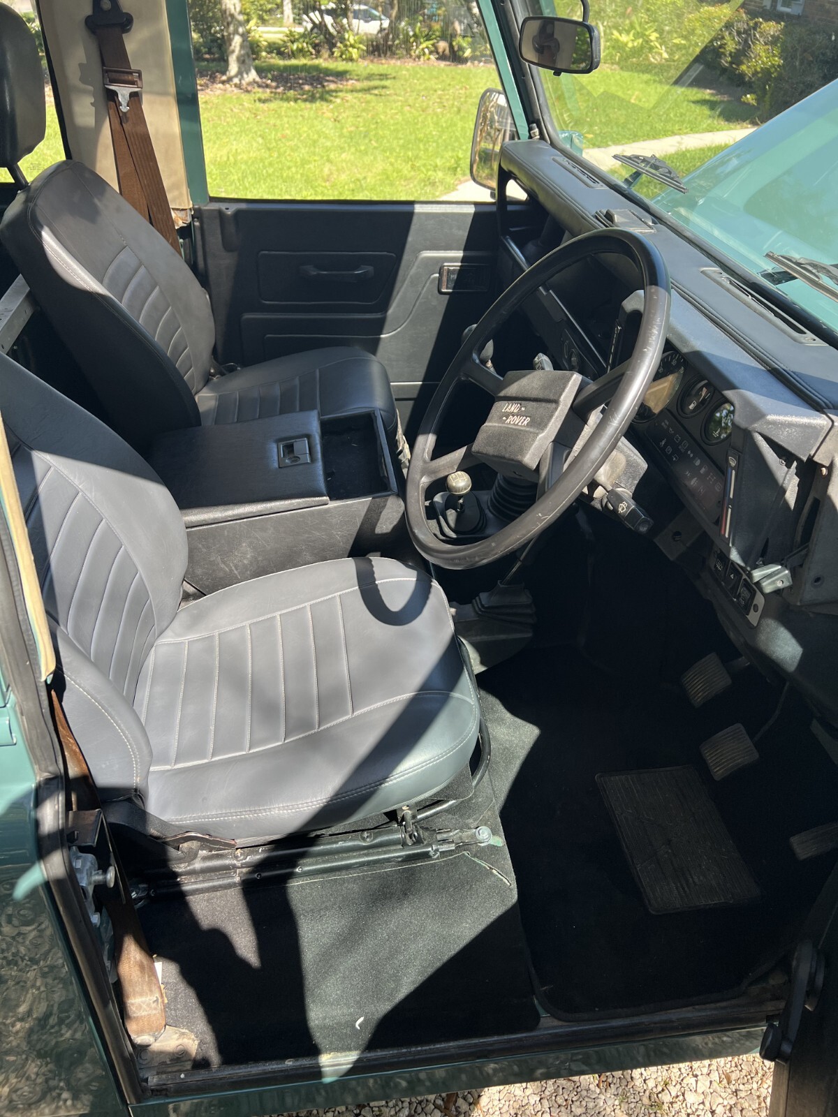 Land-Rover-Defender-1986-SUV-34