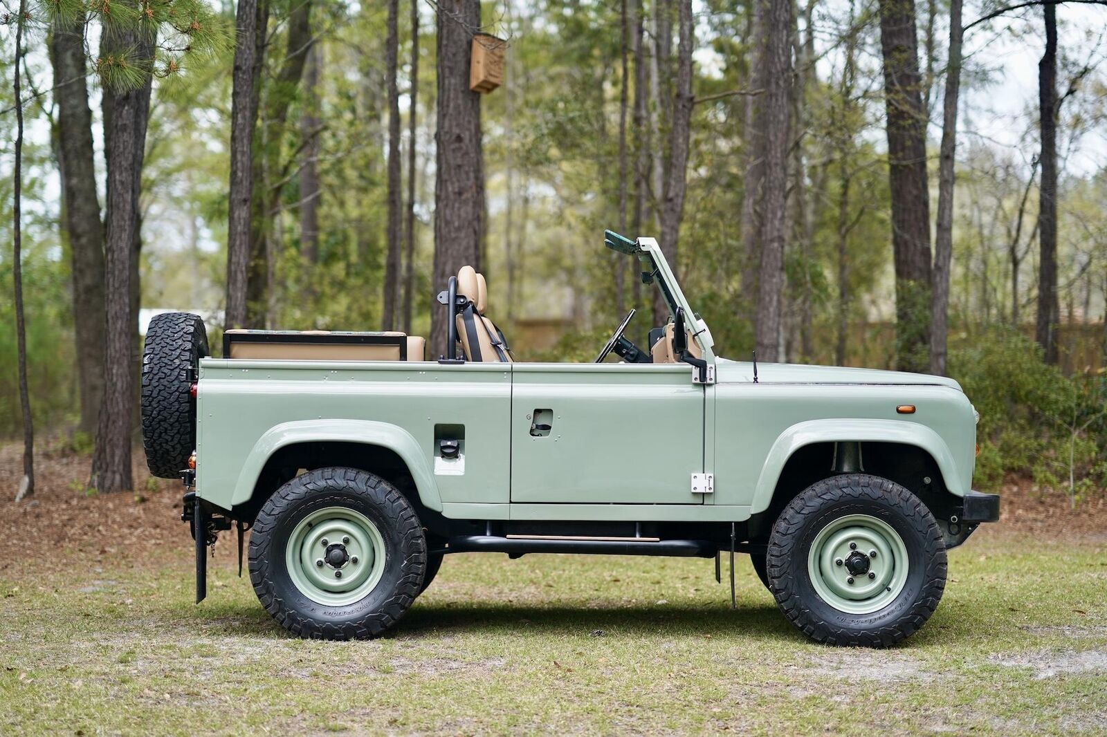 Land-Rover-Defender-1988-1