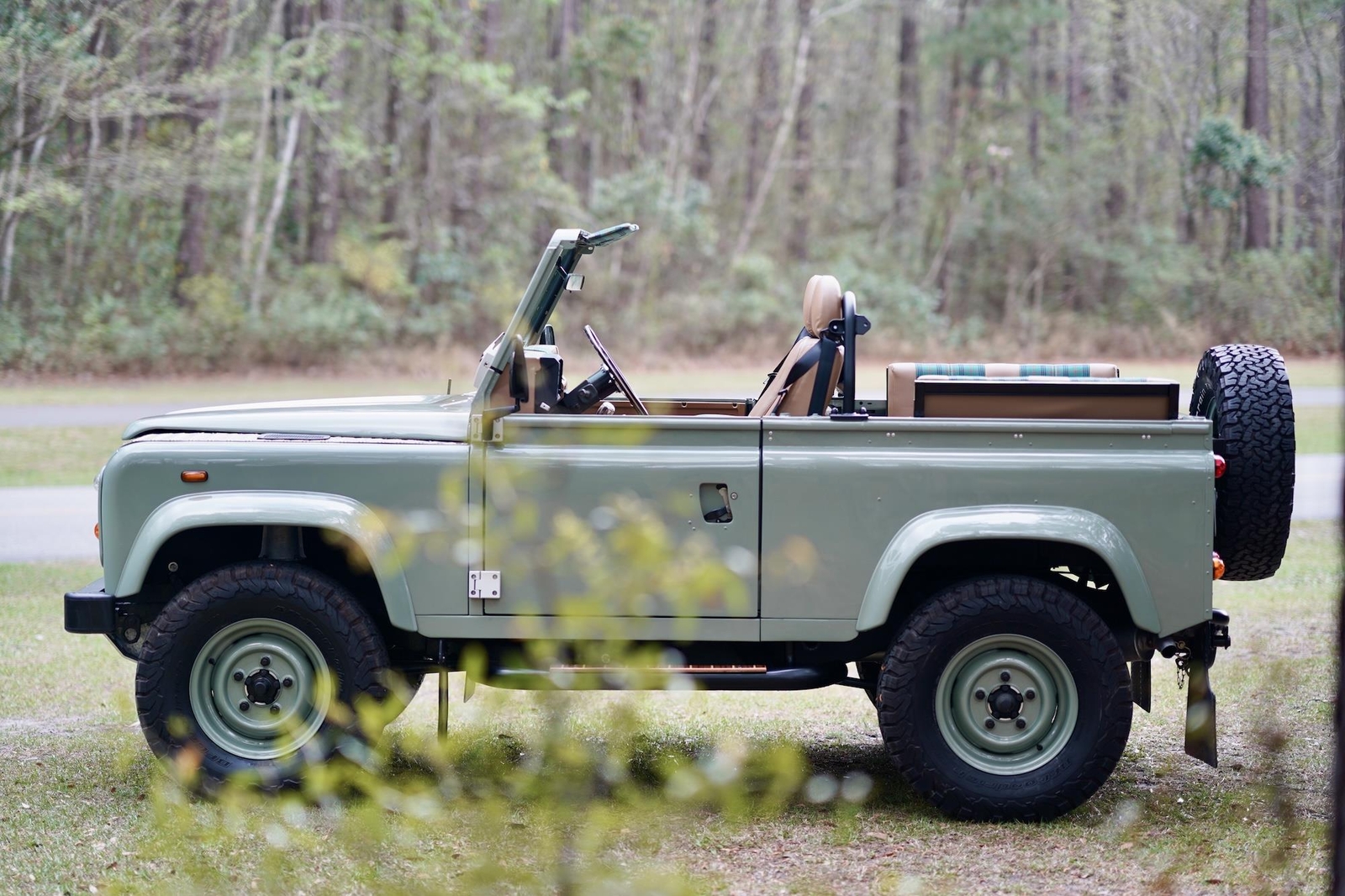 Land-Rover-Defender-1988-12