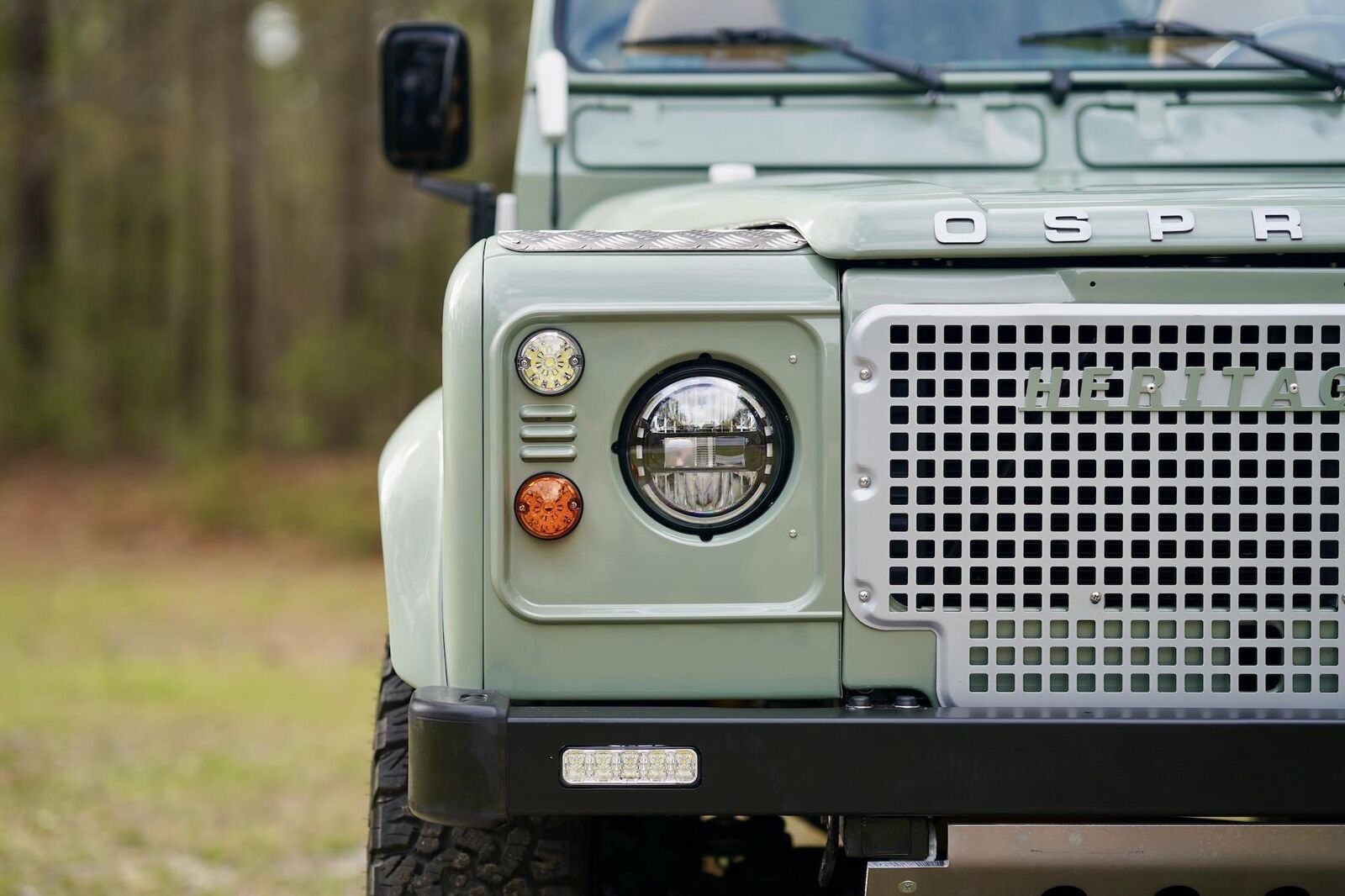 Land-Rover-Defender-1988-15