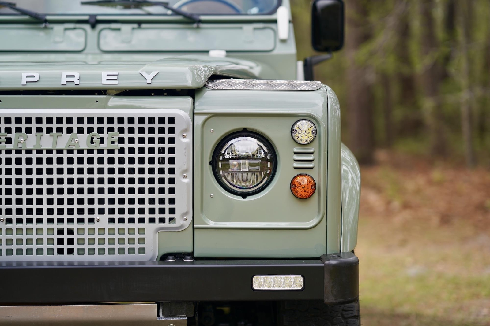 Land-Rover-Defender-1988-16