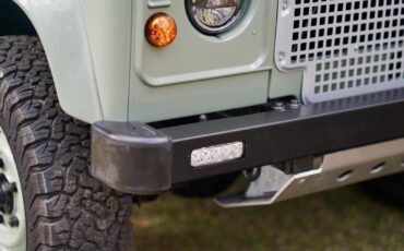 Land-Rover-Defender-1988-18