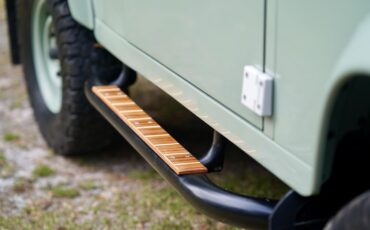 Land-Rover-Defender-1988-20