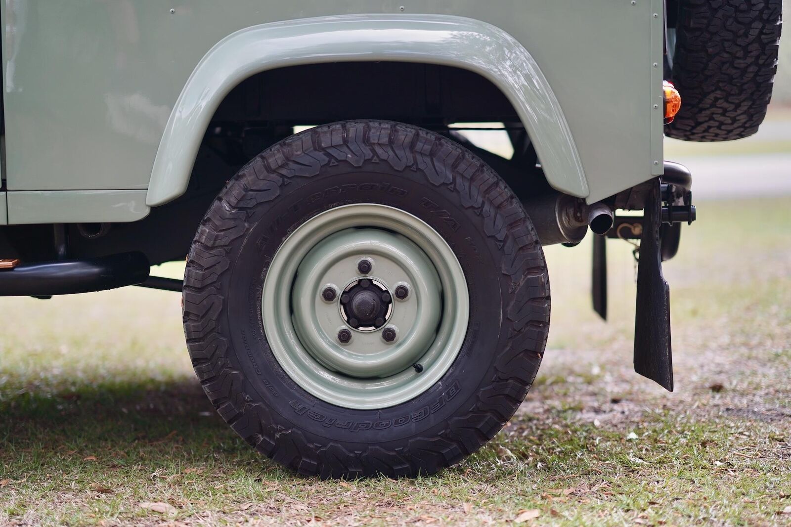 Land-Rover-Defender-1988-26