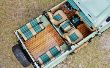 Land-Rover-Defender-1988-3