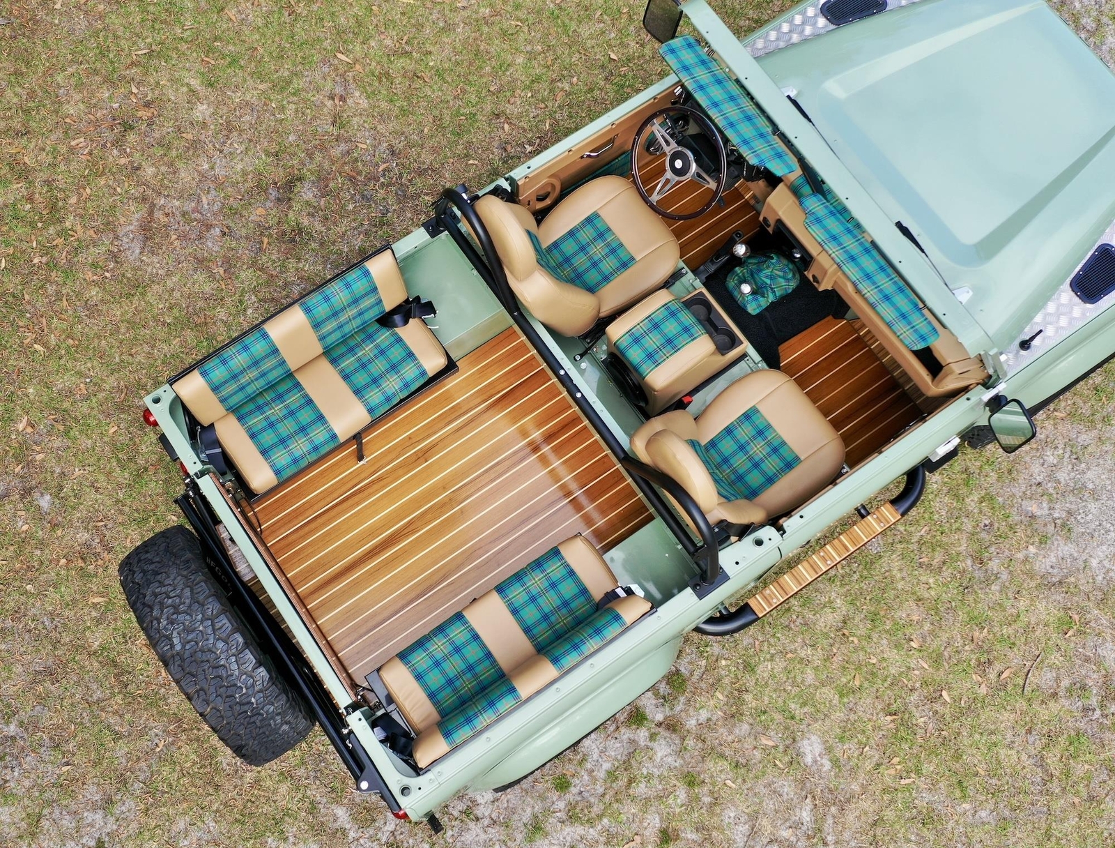 Land-Rover-Defender-1988-3