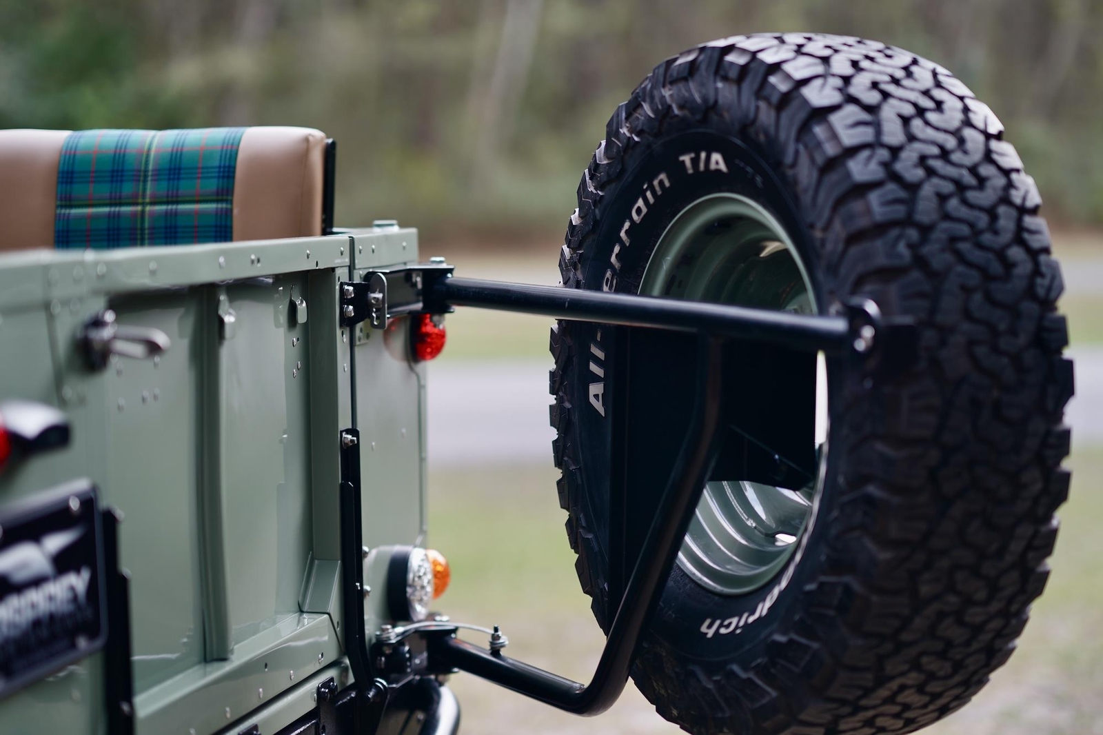 Land-Rover-Defender-1988-38