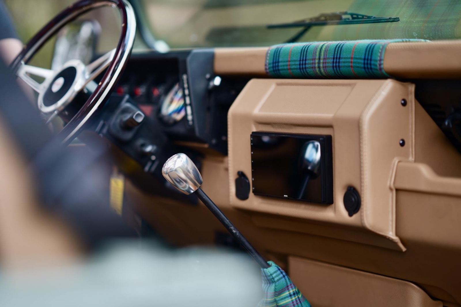 Land-Rover-Defender-1988-5