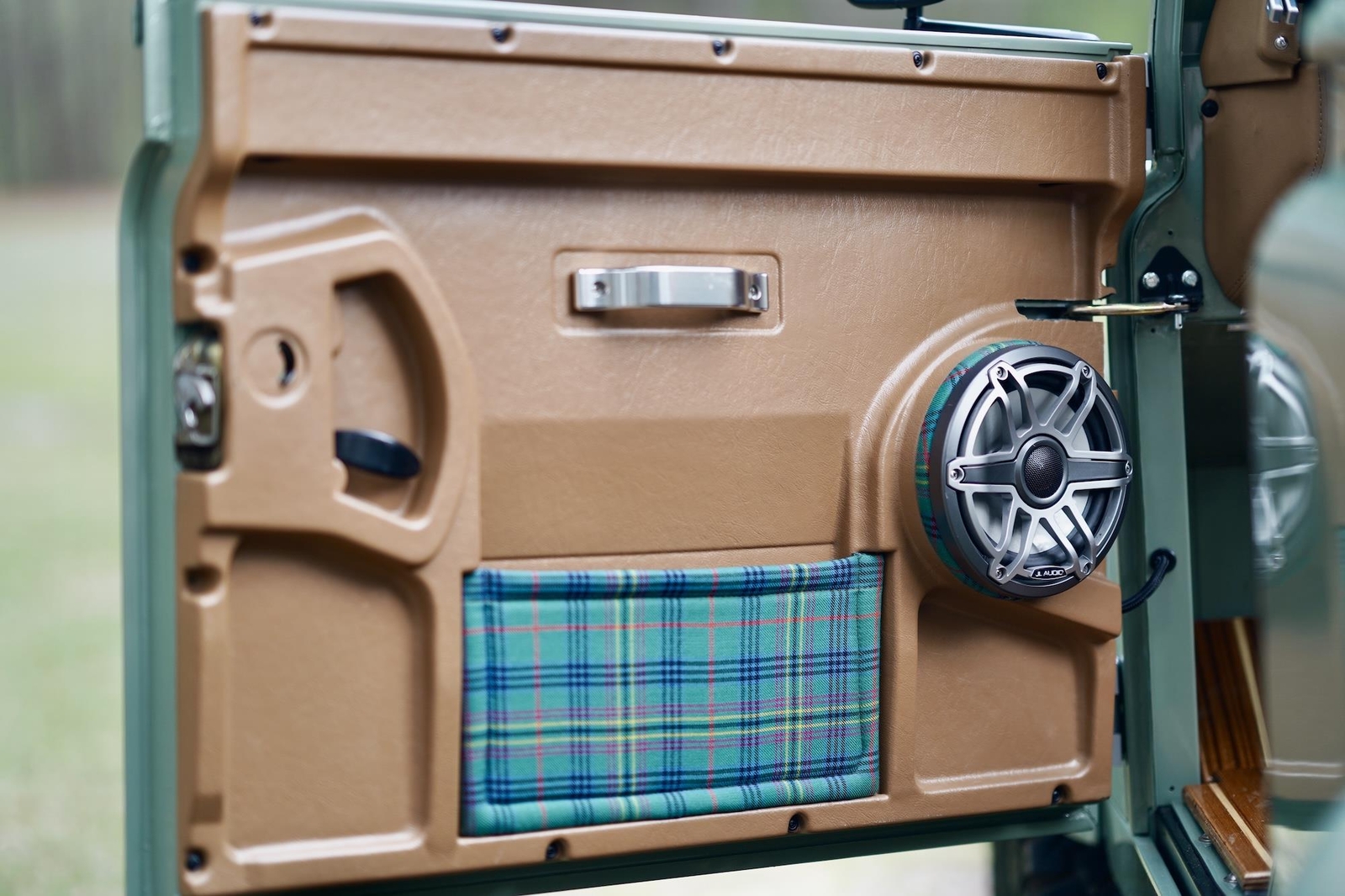 Land-Rover-Defender-1988-8