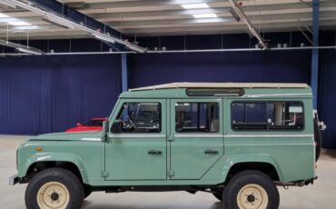 Land-Rover-Defender-1988-SUV-1