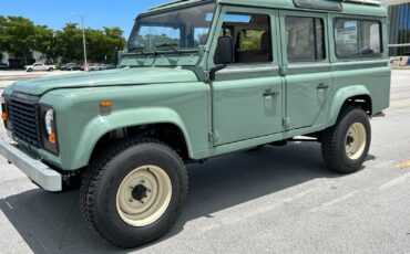 Land-Rover-Defender-1988-SUV-11