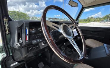 Land-Rover-Defender-1988-SUV-14