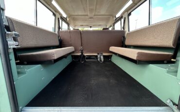 Land-Rover-Defender-1988-SUV-15