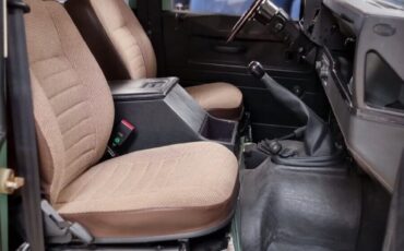Land-Rover-Defender-1988-SUV-21