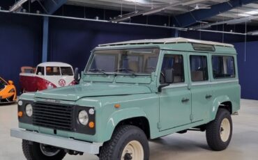 Land-Rover-Defender-1988-SUV