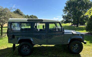 Land-Rover-Defender-1991-2