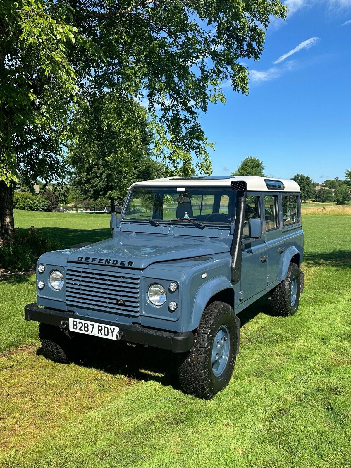 Land-Rover-Defender-1991-8