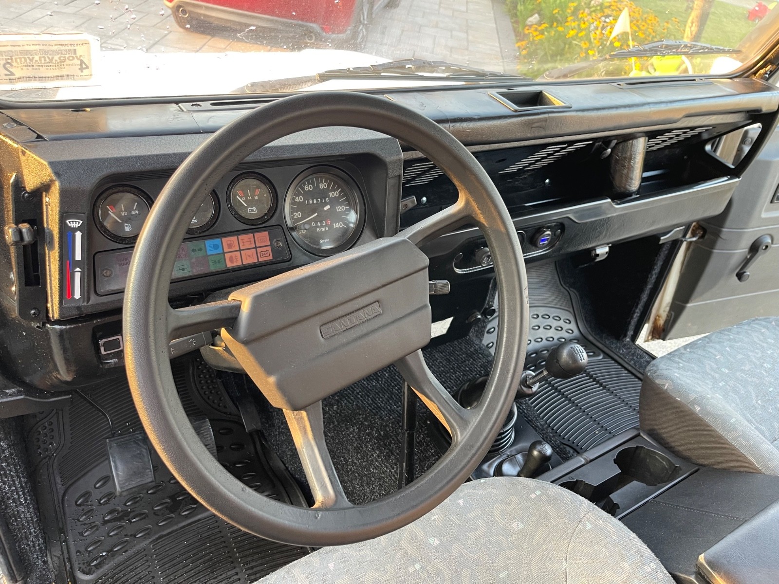 Land-Rover-Defender-1991-SUV-17