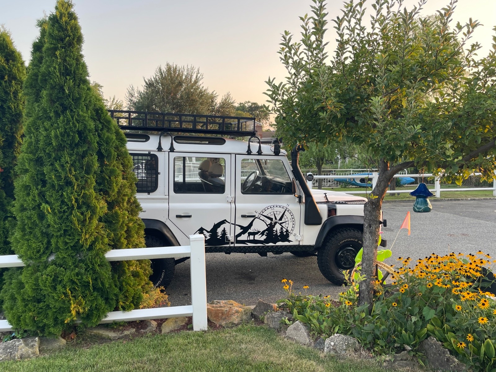 Land-Rover-Defender-1991-SUV-33
