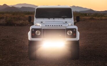 Land-Rover-Defender-1992-37